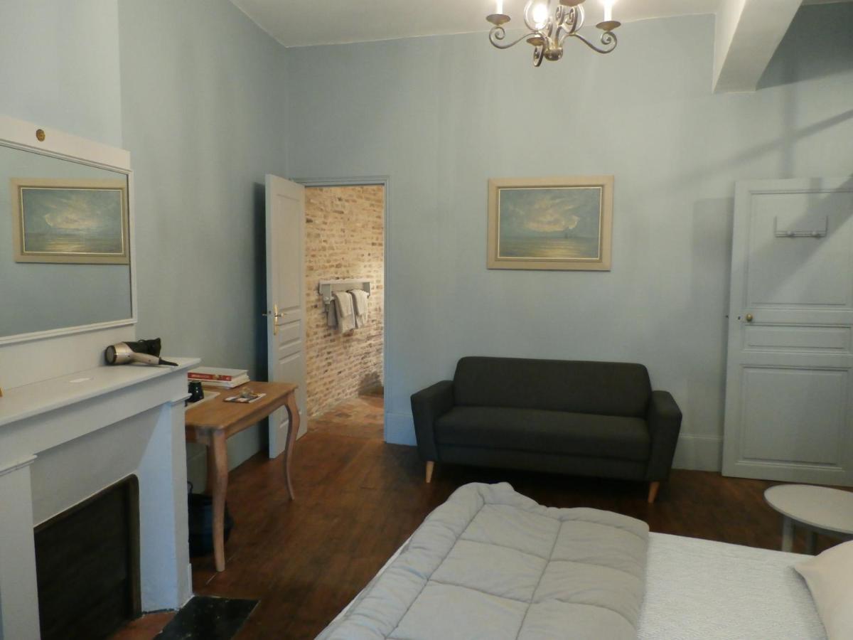 La Maison Xviiie Moulins  Bagian luar foto