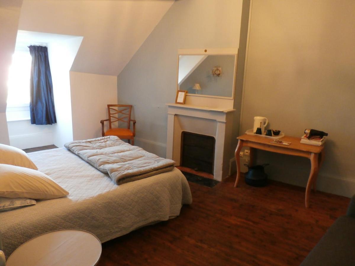 La Maison Xviiie Moulins  Bagian luar foto