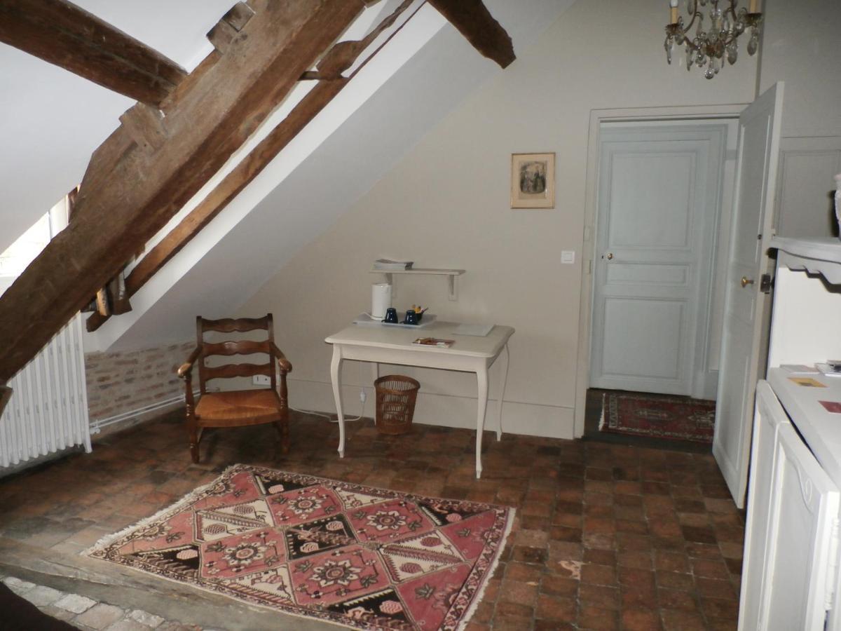 La Maison Xviiie Moulins  Bagian luar foto