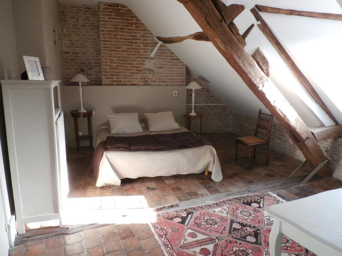 La Maison Xviiie Moulins  Bagian luar foto